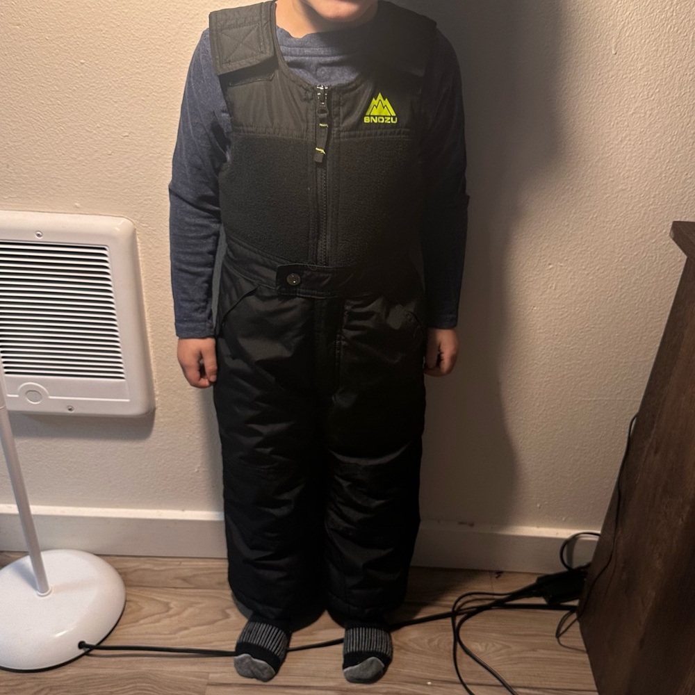Boys snow pants